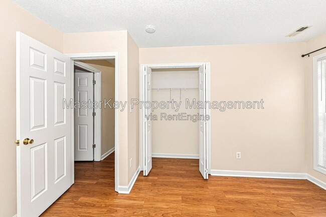 Building Photo - 6307 Forest Ridge Dr