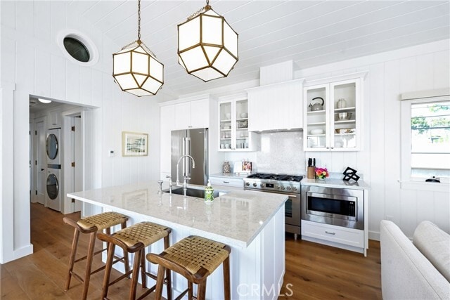 Building Photo - 360 Cliff Dr