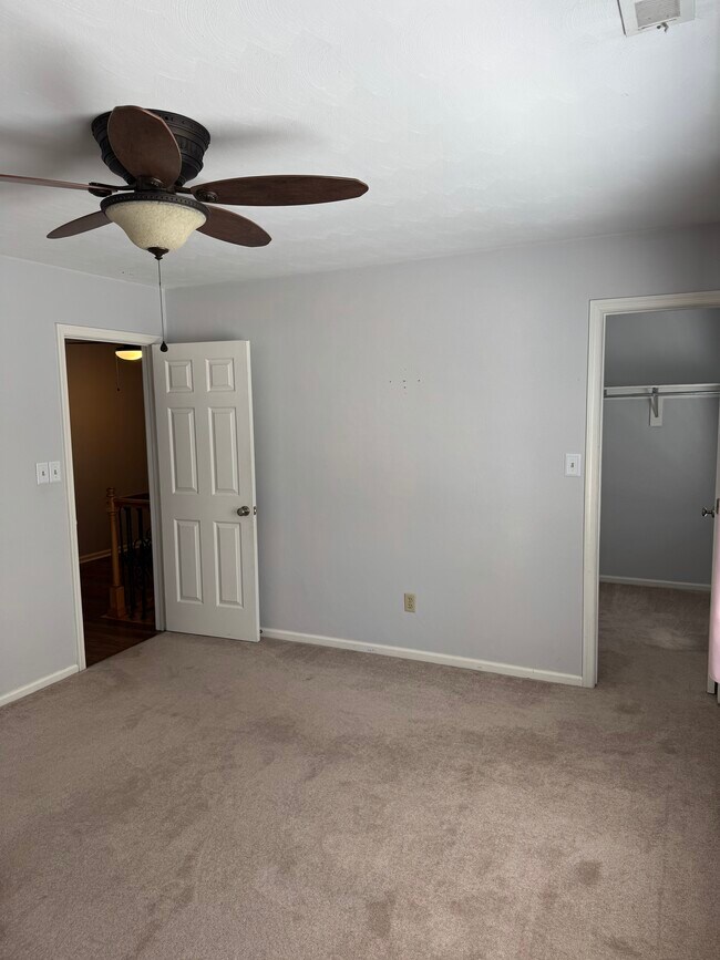 Building Photo - 1449 Berkshire Dr