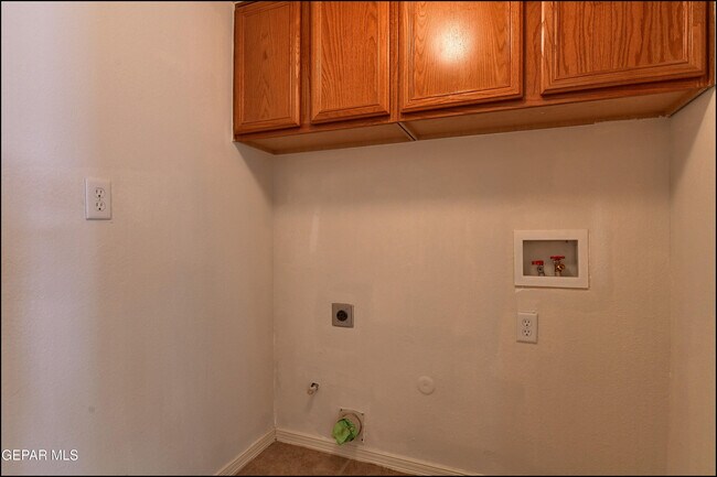 Building Photo - 253 Summerbrooke Ct