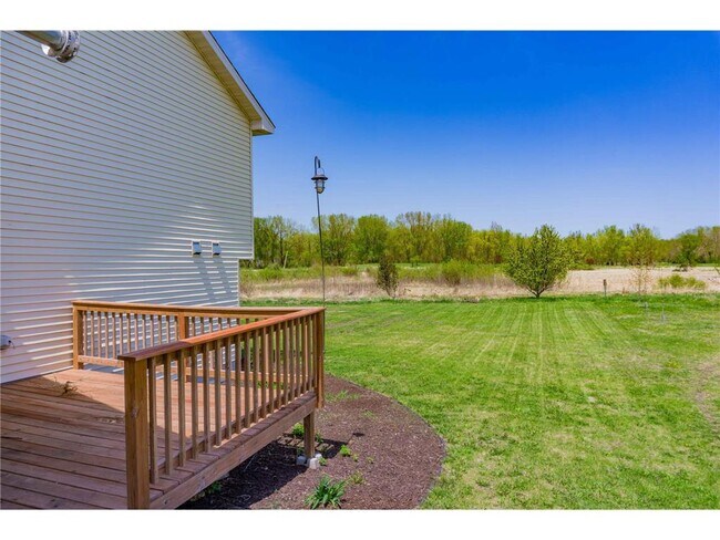 Building Photo - 211X Blake Ave