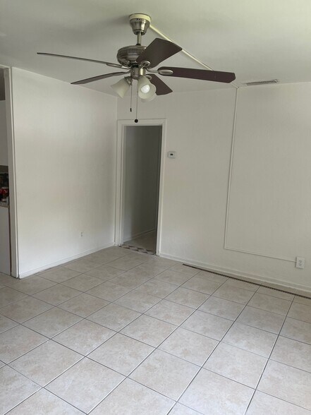 Building Photo - 535 Colfax Dr