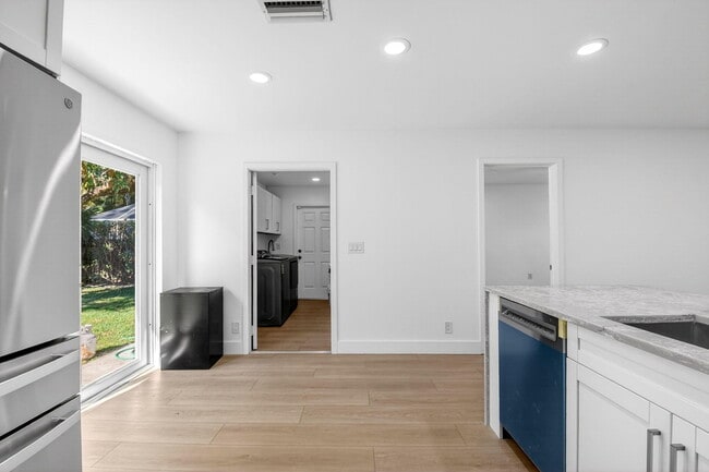 Building Photo - 4896 Neros Dr