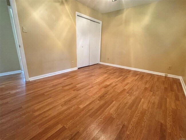 Building Photo - 429 Fieldbrook Dr