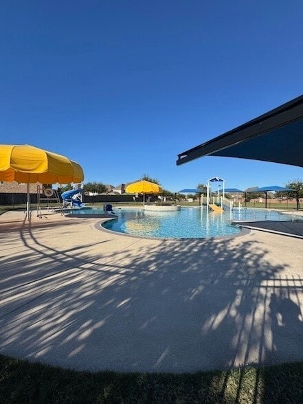 Building Photo - 5615 Cedar Cres Ct