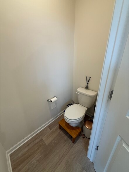 Master Bath - 2062 Broccoli Dr