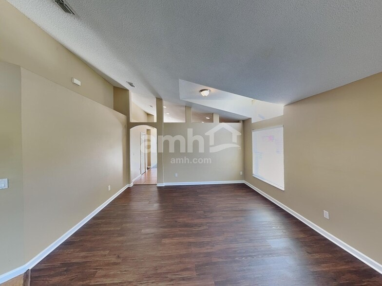 Building Photo - 6673 Bouganvillea Crescent Dr