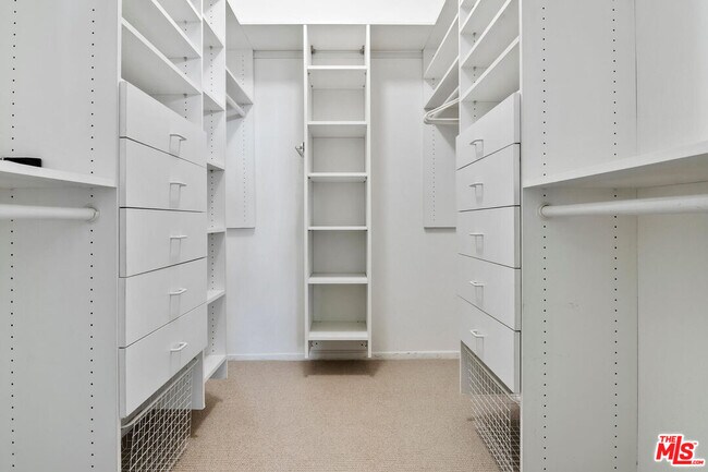 Building Photo - 2131 Century Park Ln