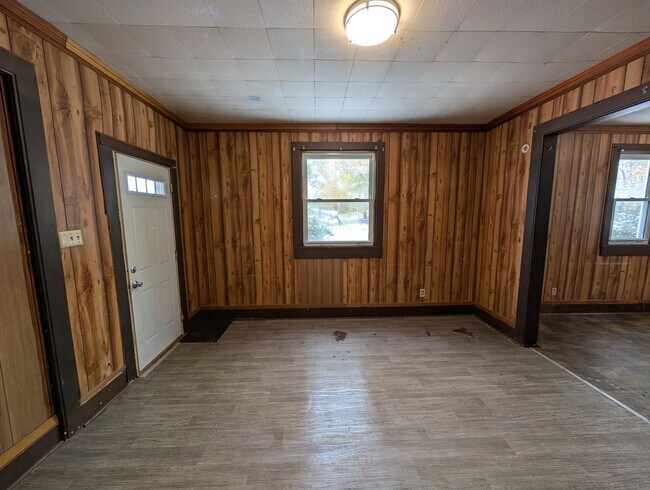 Building Photo - 516 10th St