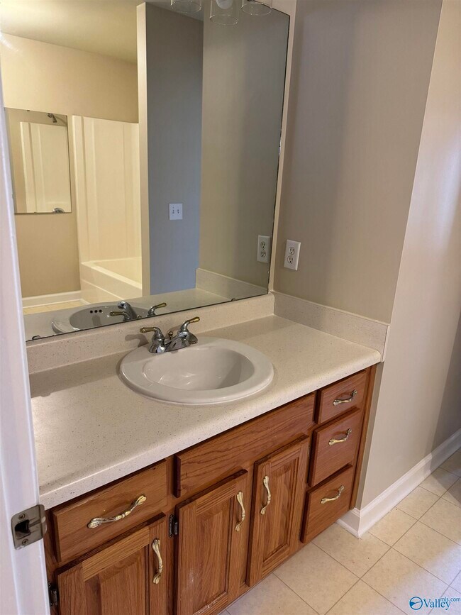 Building Photo - 101 Willowmere Cir