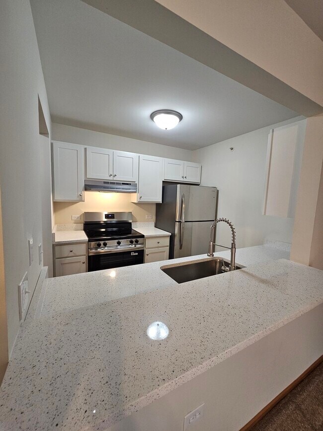 Building Photo - 1548 W Sand Bar Ct