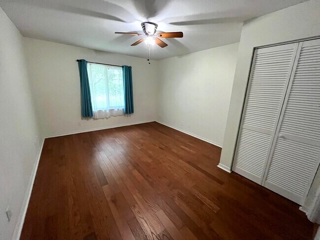 Building Photo - 4020 NW 24th Terrace