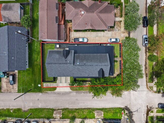 Building Photo - 301 Cordell St