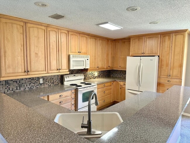 Building Photo - 7217 Montego Dr