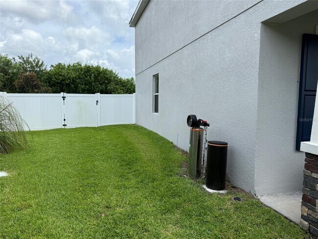 Building Photo - 12236 Fairlawn Dr