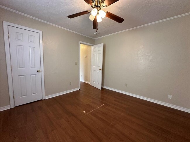 Building Photo - 110 E Dale St