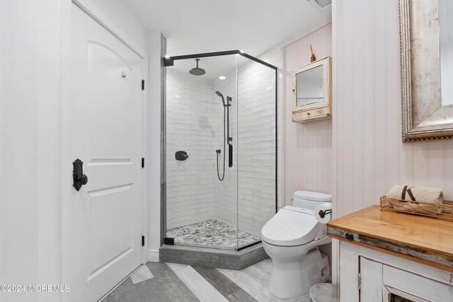 Building Photo - 300 Ocean Ave N