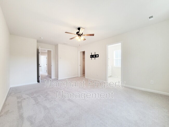 Building Photo - 111 Marthawood Ln