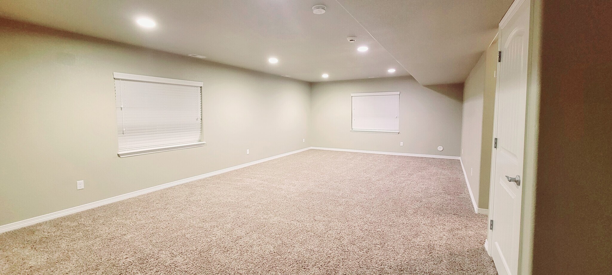 Building Photo - 6729 Kearsarge Dr