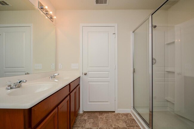 Building Photo - 15839 Winter Cypress Wy