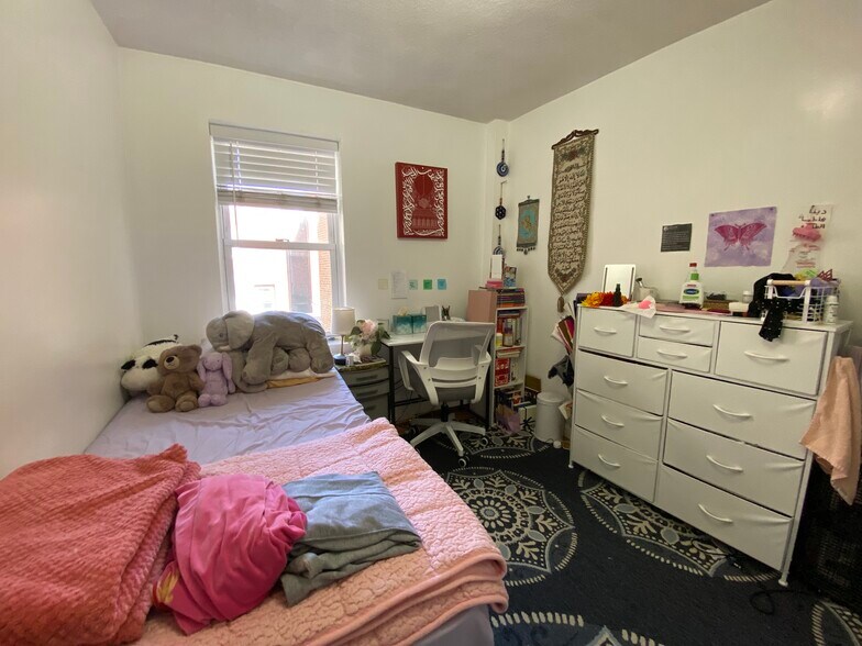 Building Photo - 20 Hanover Ave