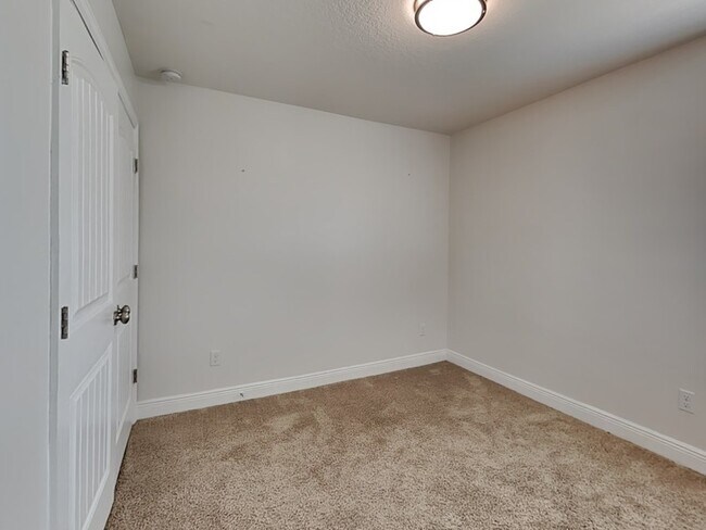 Building Photo - 10866 Sunset Ridge Ln