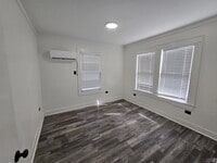 Building Photo - 2920 Sherwood St