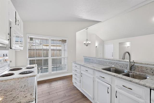 Building Photo - 4629 Chapman St