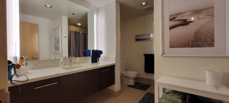 Building Photo - 1111 S Grand Ave