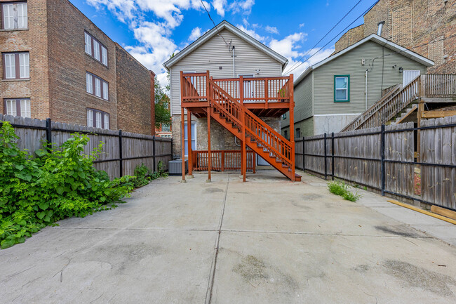 Building Photo - 2819 W Jackson Blvd