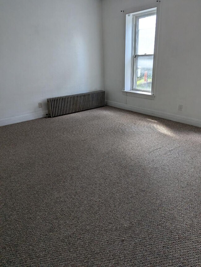 Building Photo - 159 N Washington St