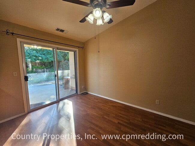 Building Photo - Spacious 4-Bedroom Home in Mary Lake Neighborhood Available Now!