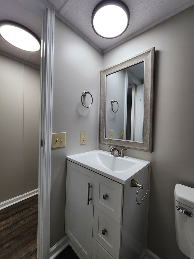 Building Photo - 110 Poston Dr