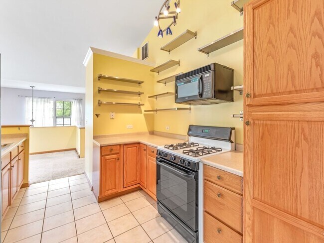 Building Photo - 4909 Spencer Ave