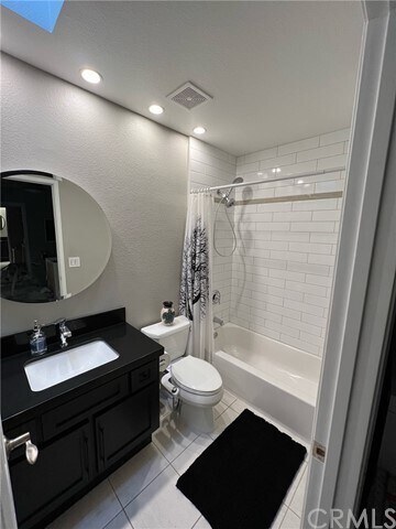 Building Photo - 7911 Woodlake Dr