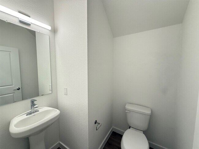 Building Photo - 5111 Visionary Dr