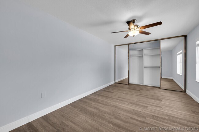 Building Photo - 3513 SW Sunset Trace Cir