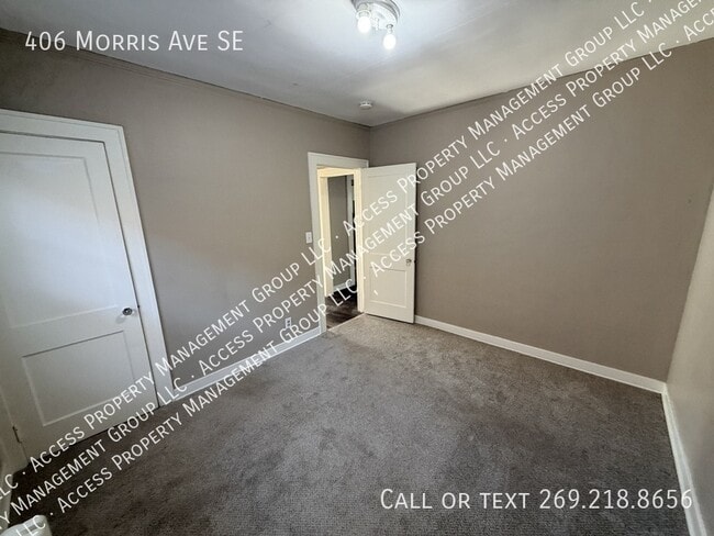 Building Photo - 406 Morris Ave SE