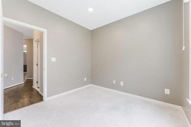 Building Photo - 20152 Boxwood Pl