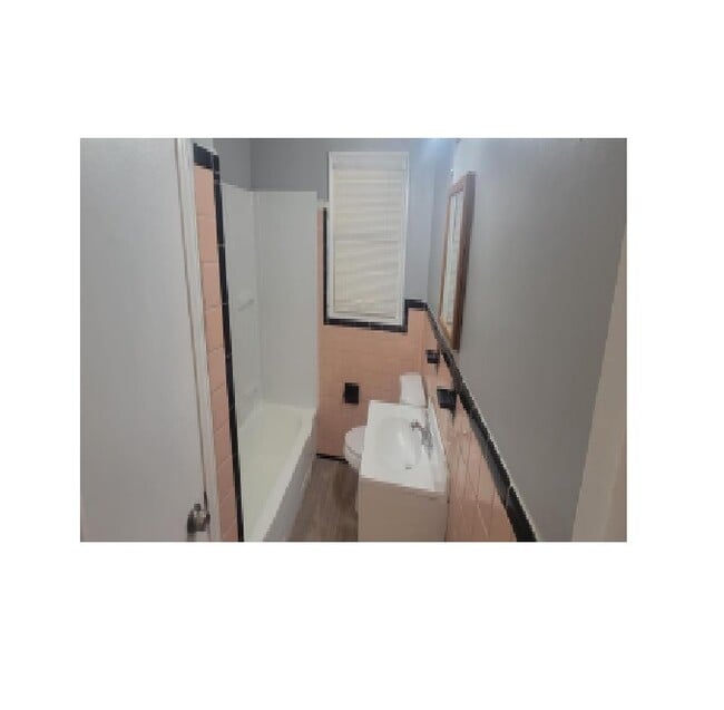 Building Photo - 9220 Mansfield St