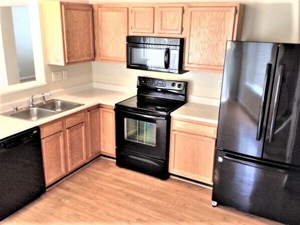 Building Photo - 3177 Bridlerun Drive