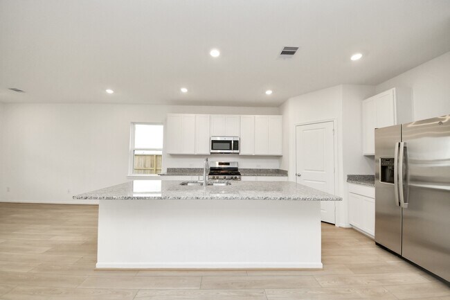 Building Photo - 5615 Buttonbush Ct