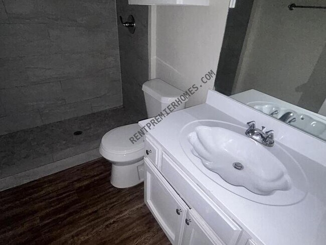 Building Photo - 3332 S 140th E Ave