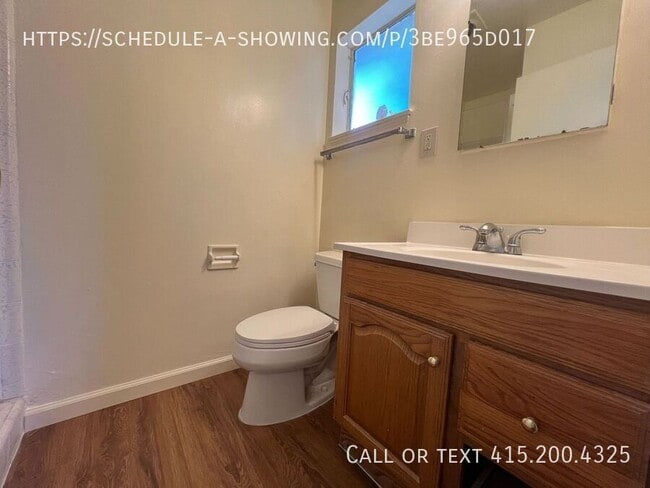 Building Photo - 168 Rosarita Dr
