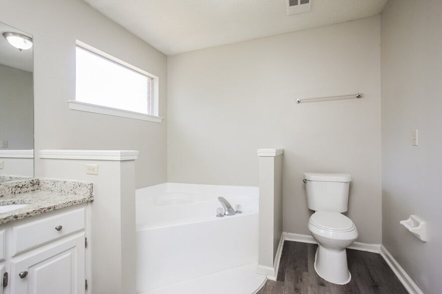 Building Photo - 5822 Michaelson Dr