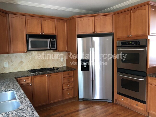 Building Photo - 11047 Lorin Way