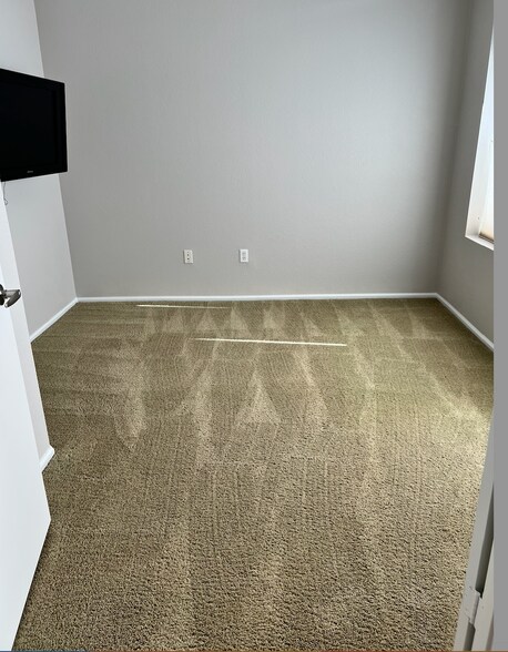 Building Photo - 6605 N 93rd Ave