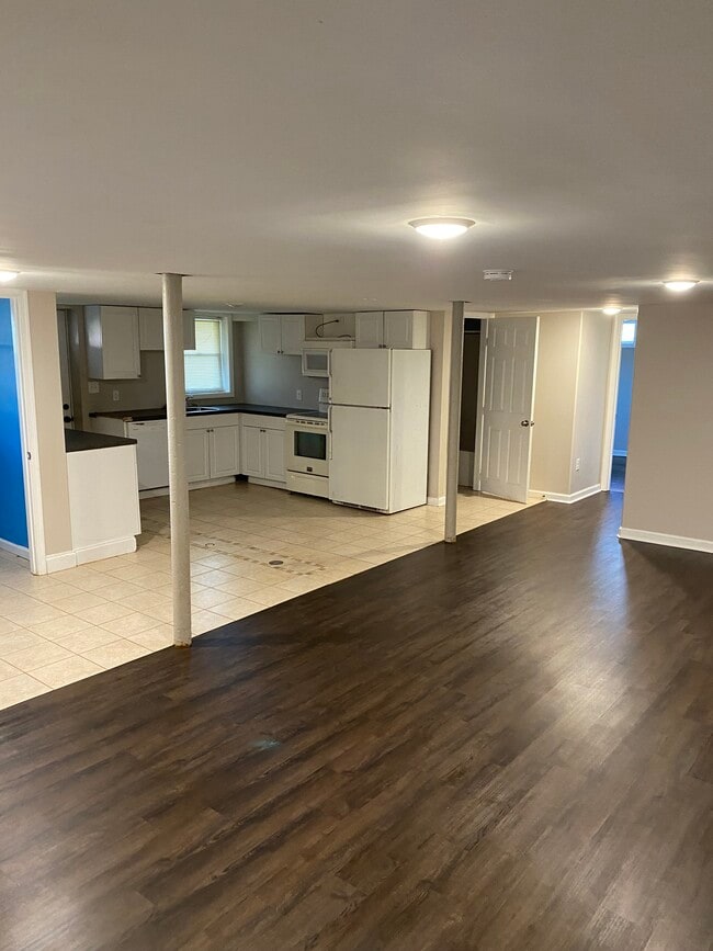 Building Photo - 550 Leesville Rd