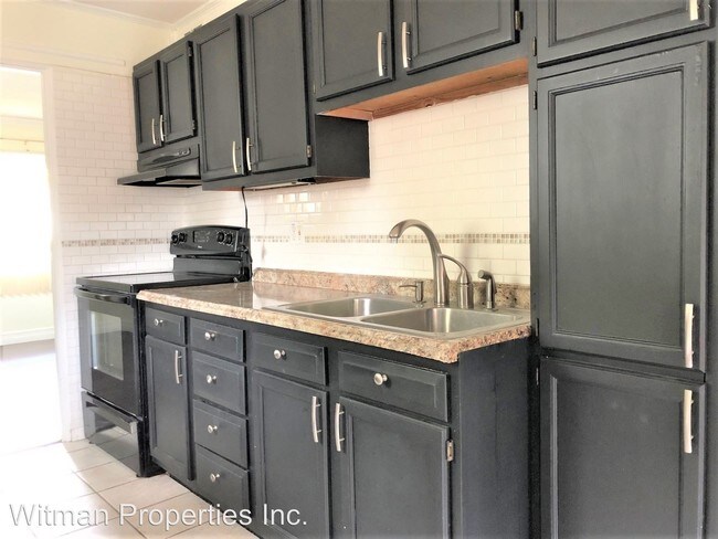 Building Photo - 3 br, 1 bath House - 66 White Birch Ave.