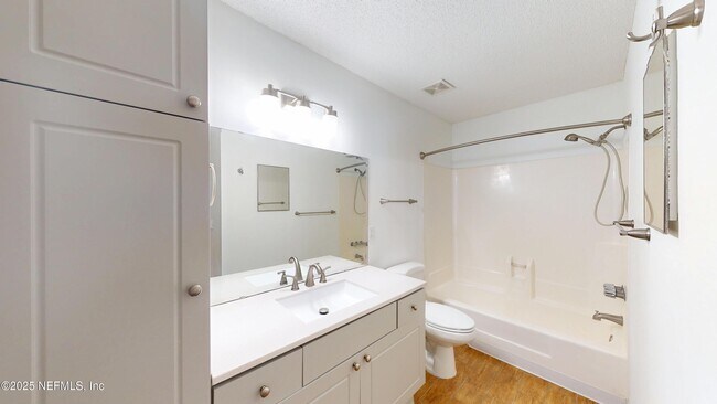 Building Photo - 10200 Belle Rive Blvd